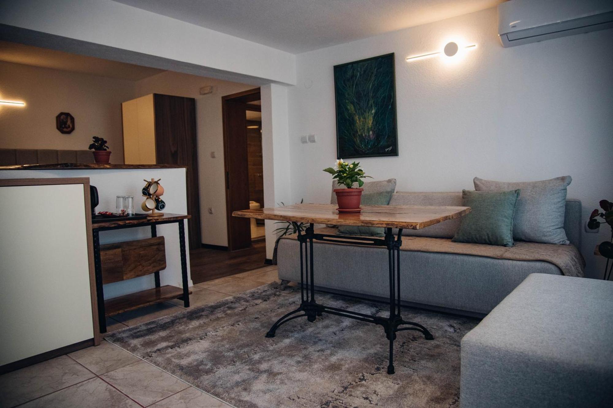 Urban Studio Apartments Strumica Buitenkant foto